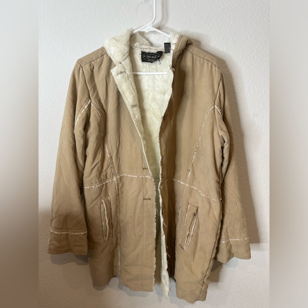 Women’s jacket. Size L. Brown.